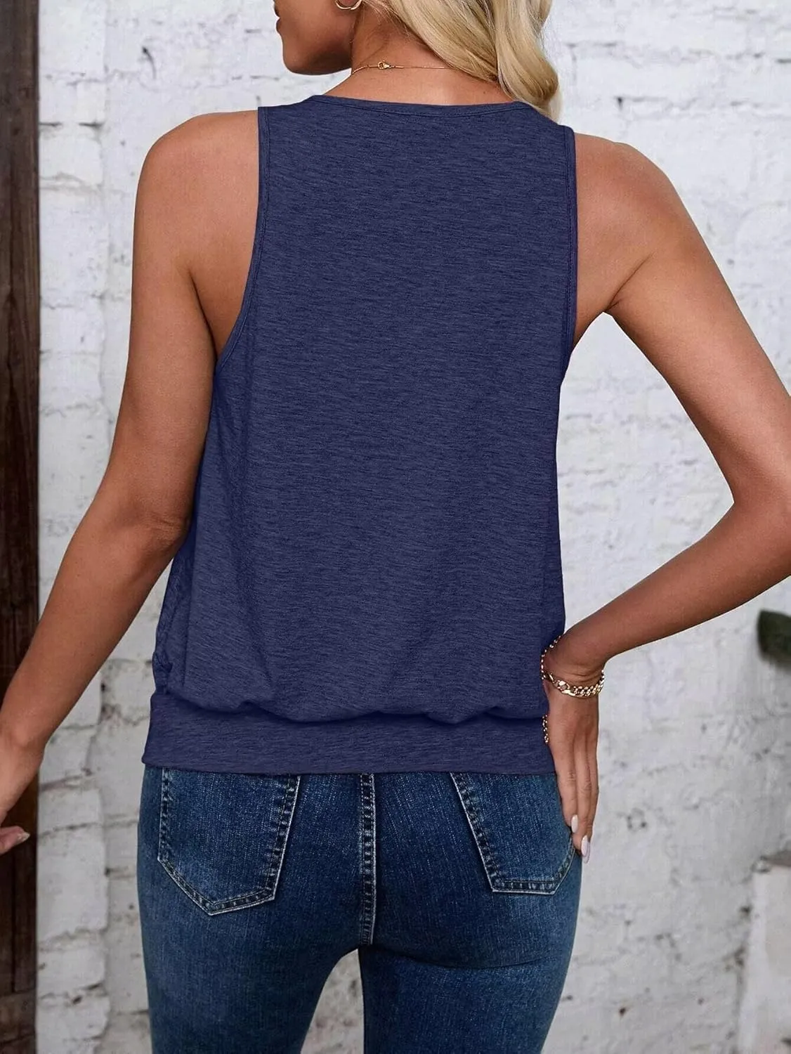 2025 Cute Womens Tank Tops Fashion Summer Clothes Casual Sleeveless V Neck Solid Color Loose Fit Basic Cami