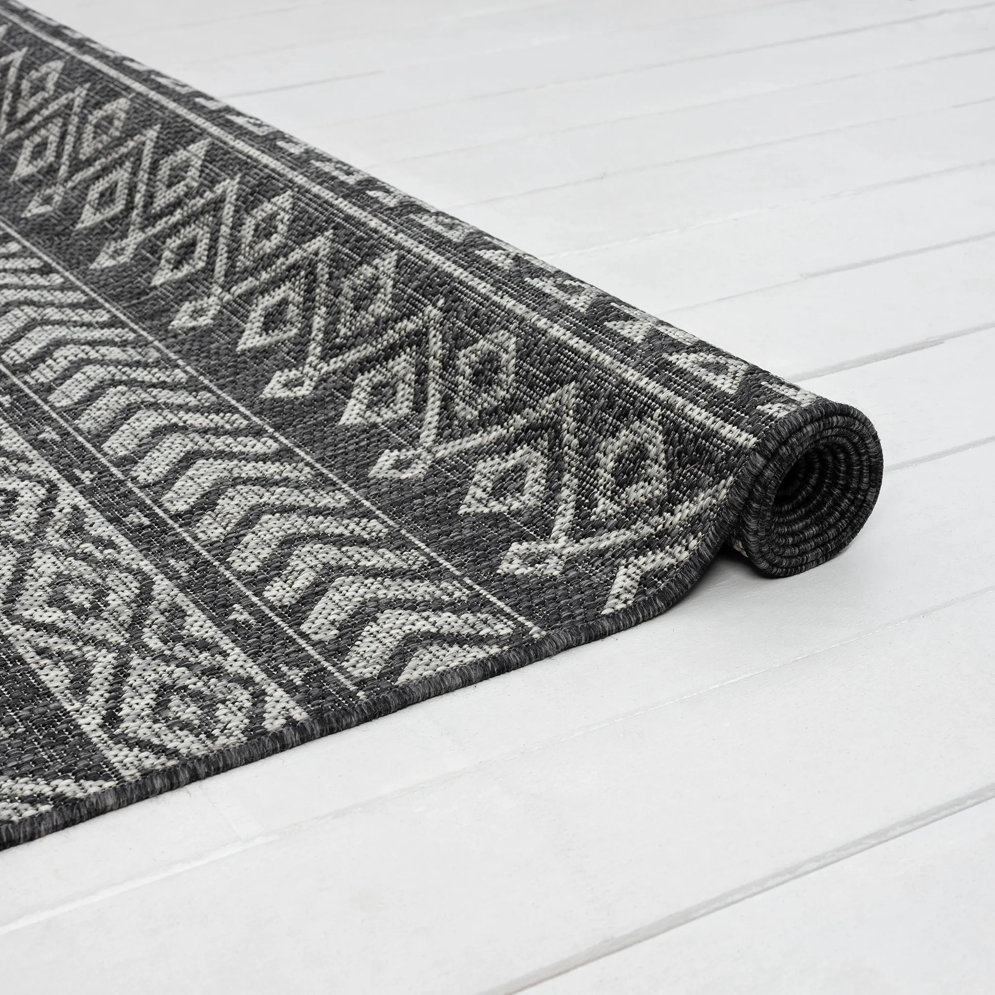 Alfresco 421 Dark Grey Rug - Weatherproof & Elegant