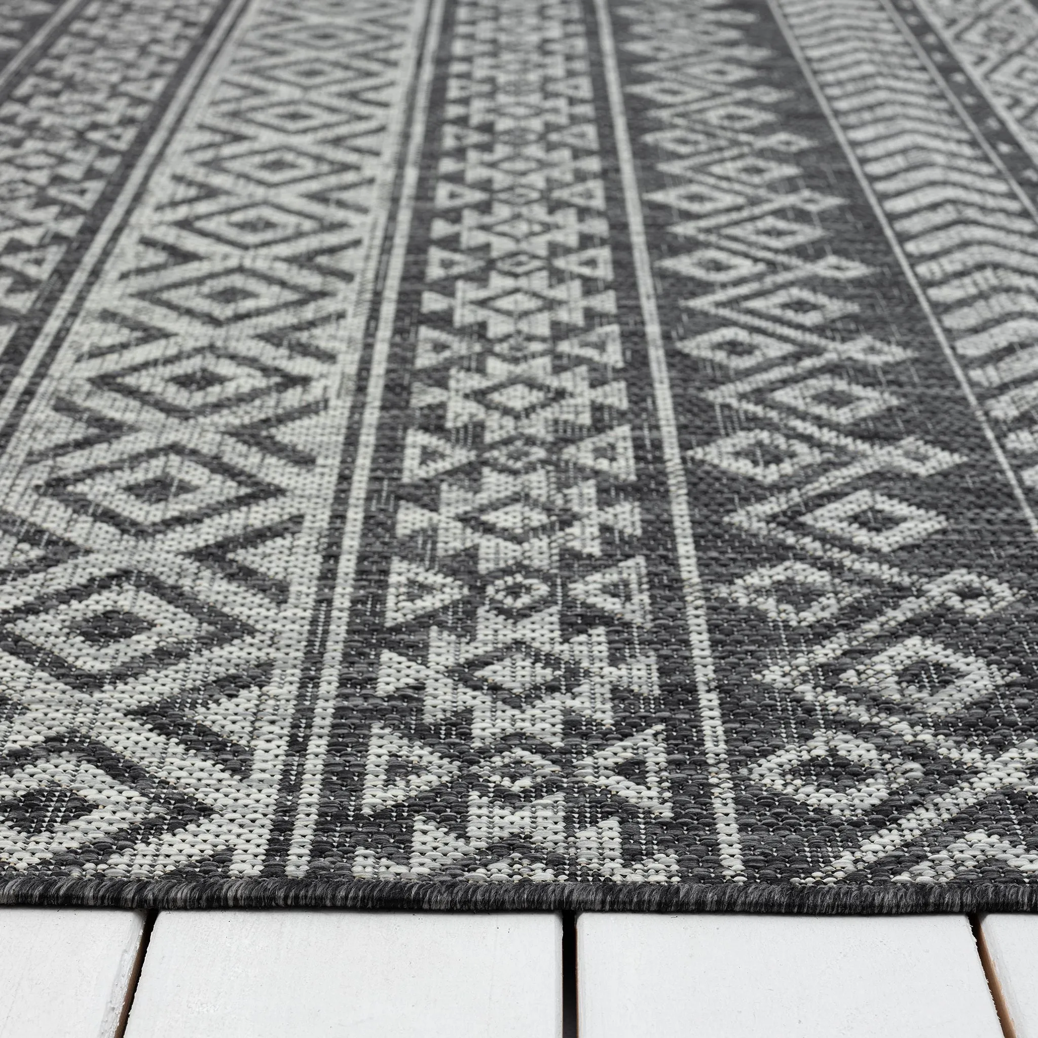 Alfresco 421 Dark Grey Rug - Weatherproof & Elegant