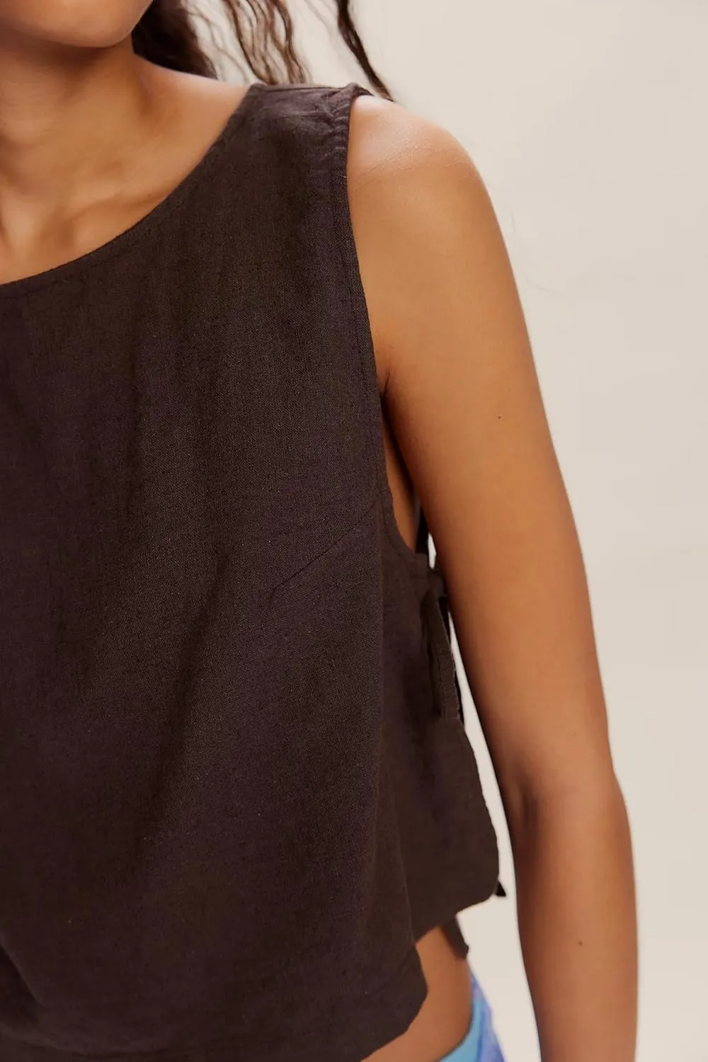 Crew Neck Crop Tank Tops for Women Loose Split Tie Side Sleeveless Cotton Linen Tops Summer Boxy Cropped Vest Tops