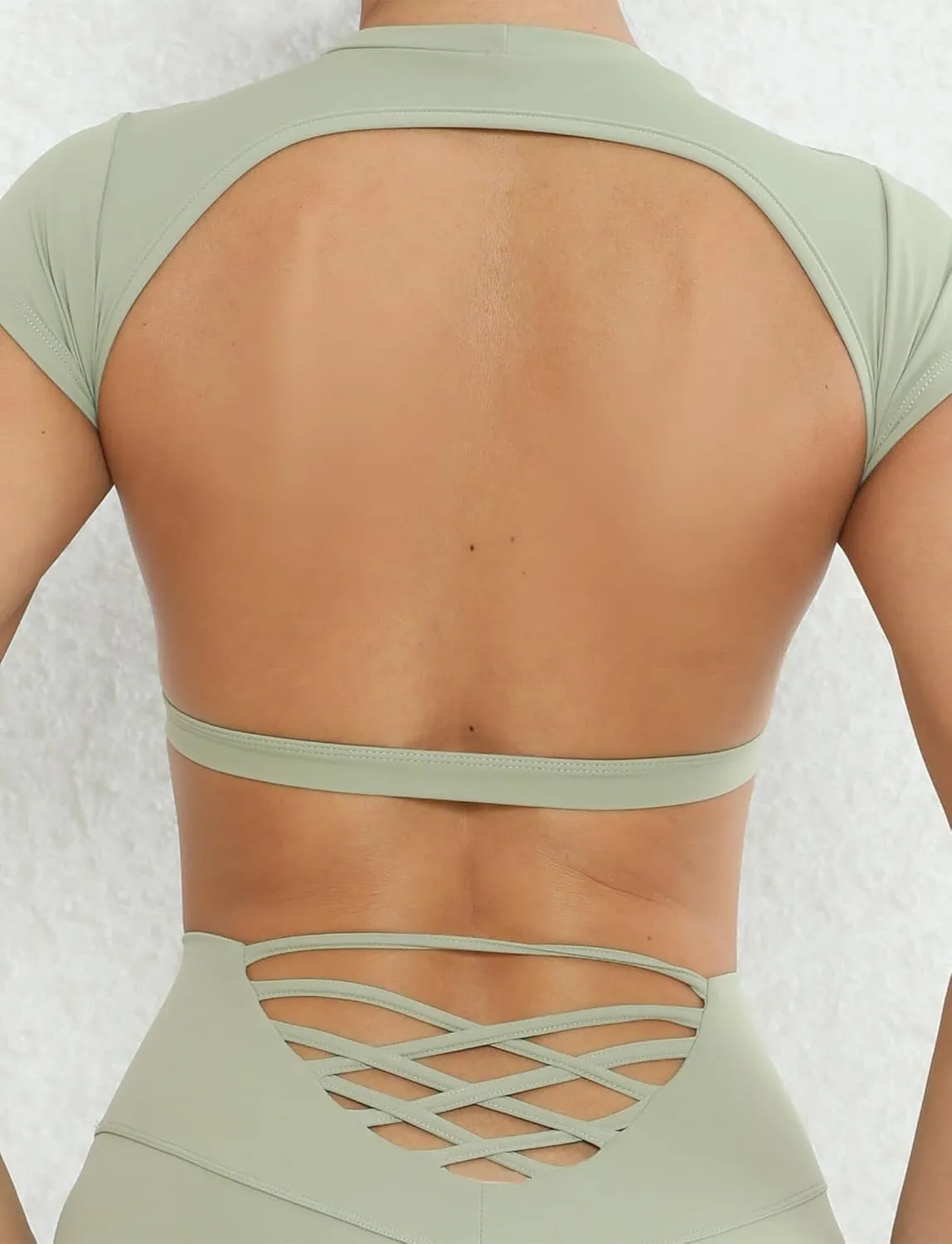 FEOYA Womens Open Back Crop Tops Short Sleeve Slim Fit Gym Workout Tops with Pads Soft Yoga Fitness Activewear