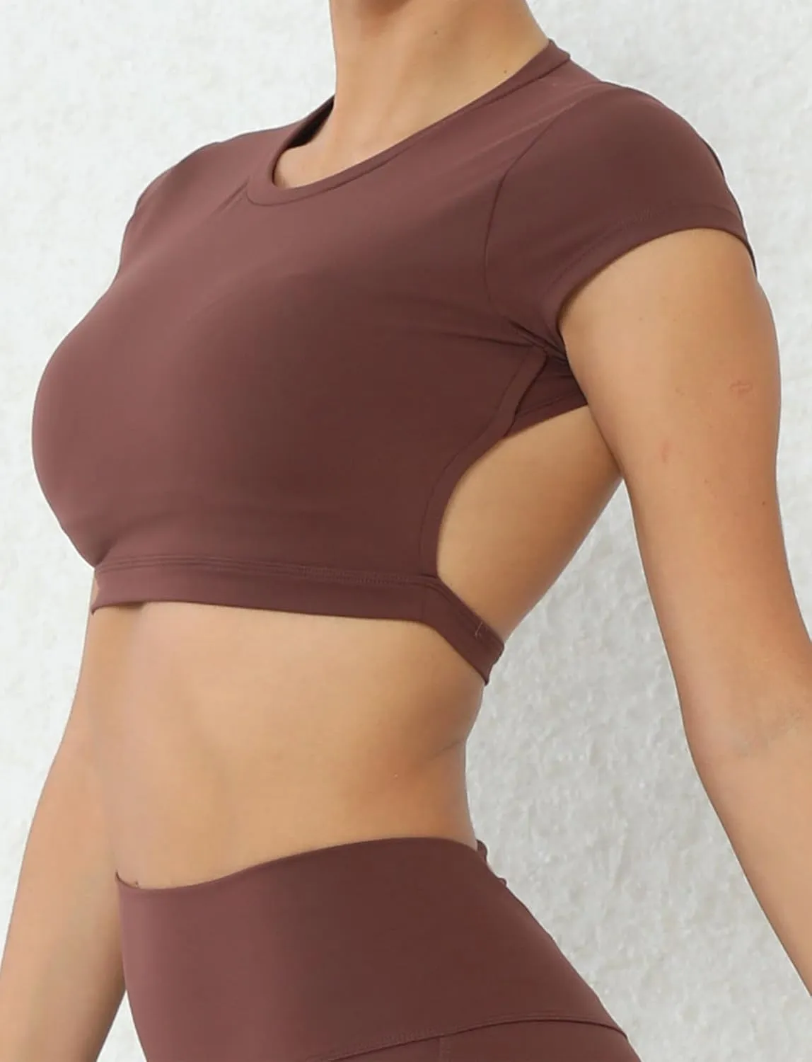 FEOYA Womens Open Back Crop Tops Short Sleeve Slim Fit Gym Workout Tops with Pads Soft Yoga Fitness Activewear