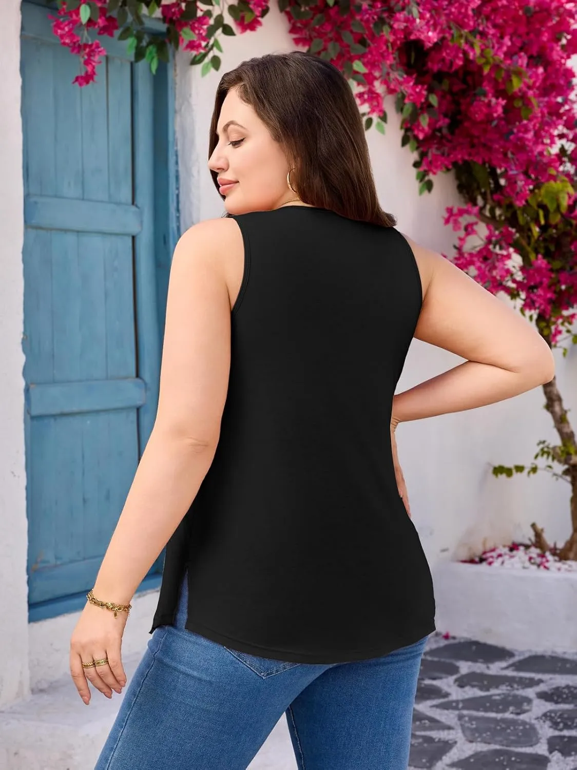 V FOR CITY Women Plus Size Loose Tank Tops with Built in Bra Square Neck Summer Shirts Flowy Casual Tunic